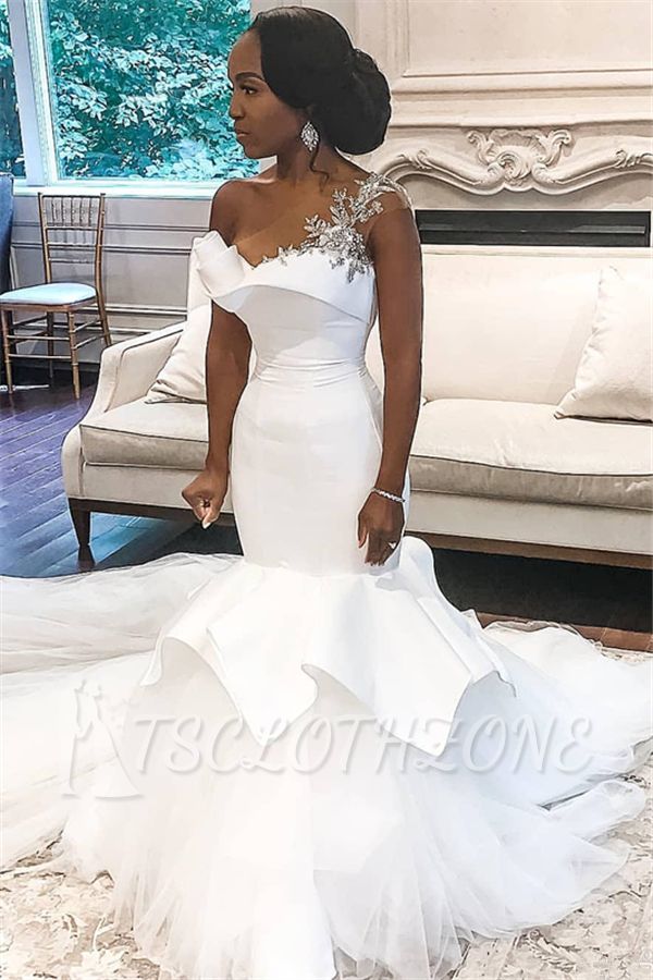One shoulder White Mermaid Bridal Gowns with Ruffle Train
