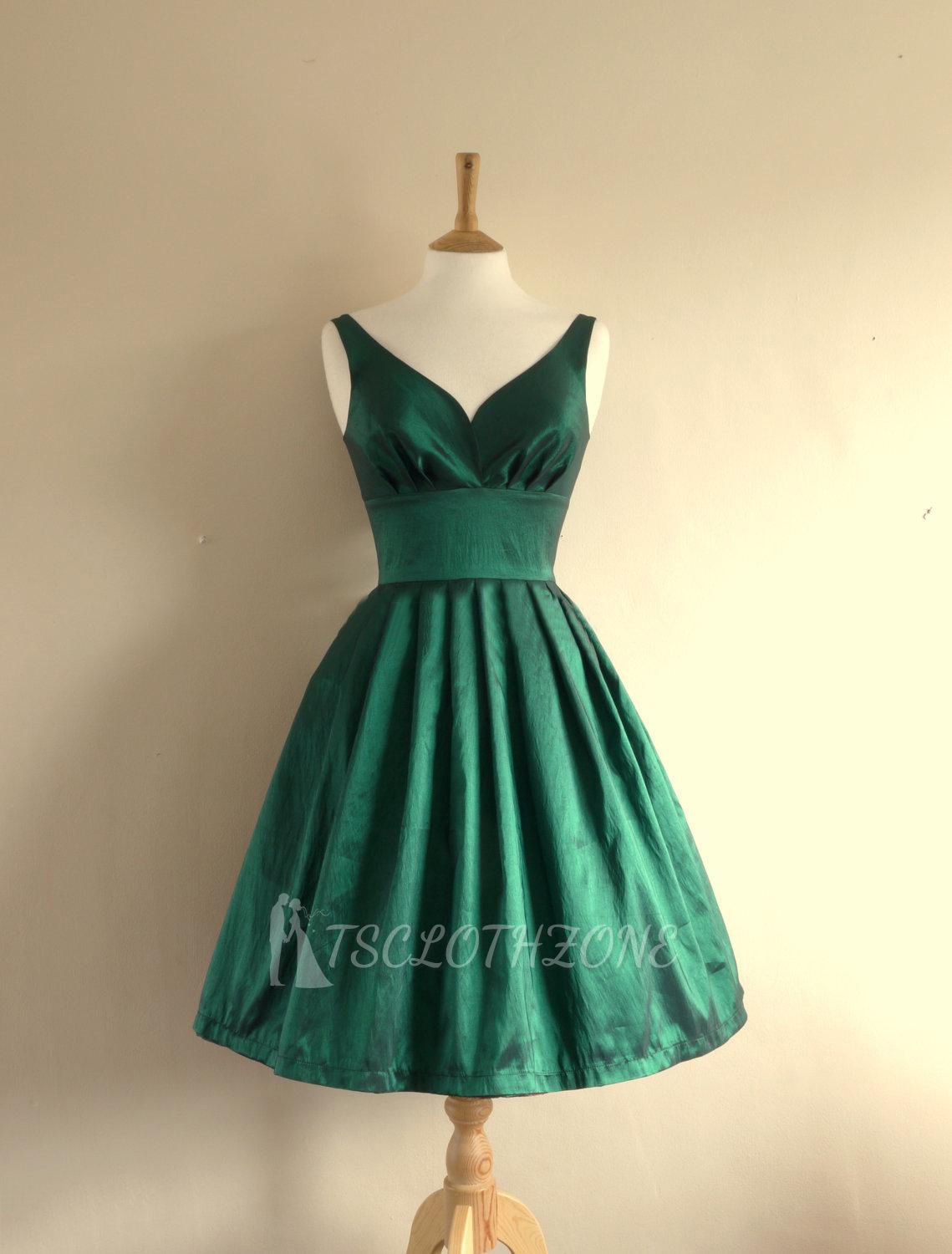 Cute Empire Taffeta Green Short Hoemcoming Dress V-Neck Spaghetti Strap Plus Size Cocktail Dresses