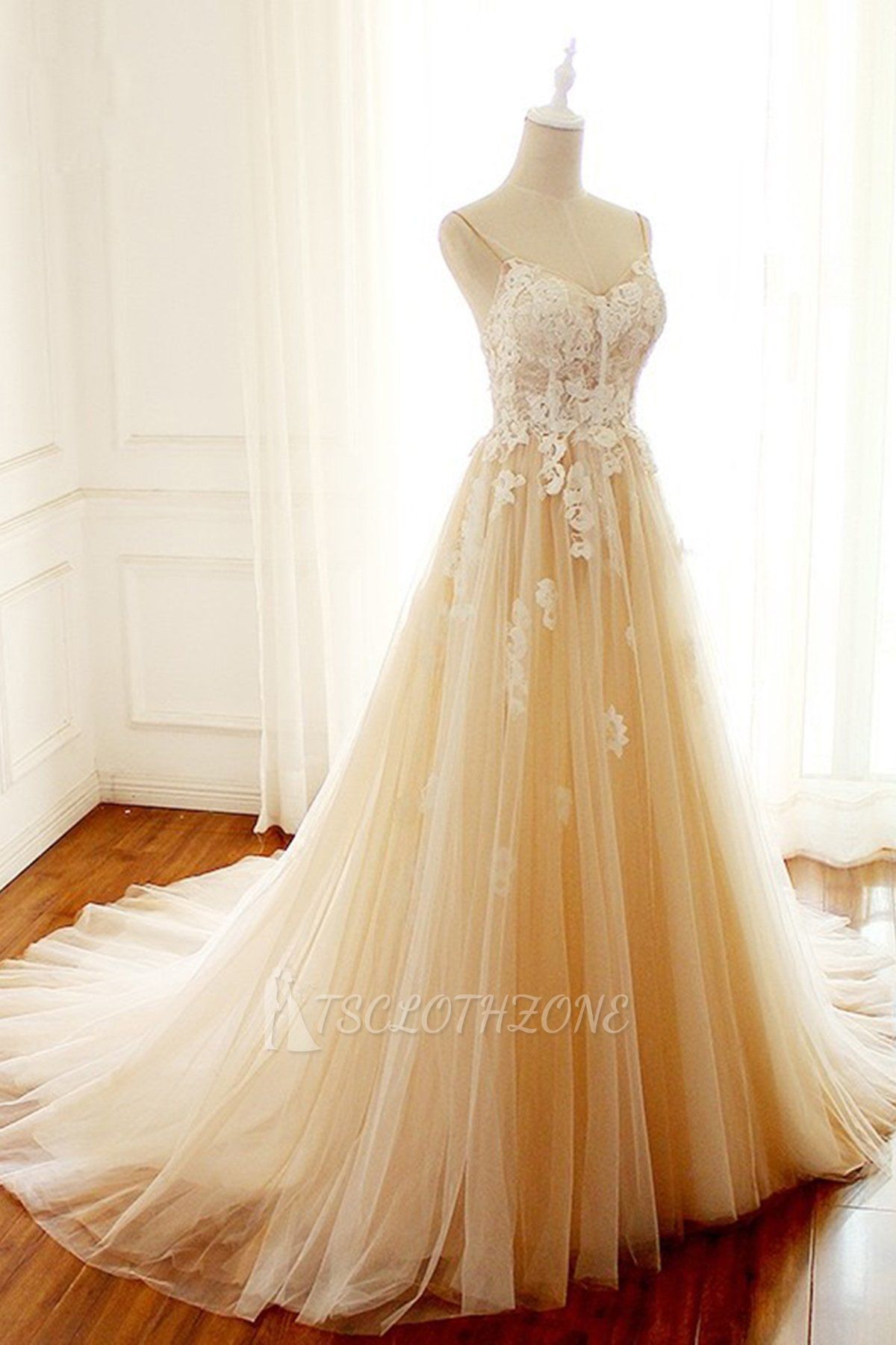 TsClothzone Gorgeous Sweetheart Creamy Tulle Wedding Dress Spaghetti Straps Sweep Train Bridal Gowns On Sale