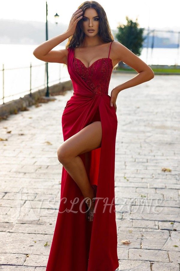 Sexy rotes, bodenlanges Abendkleid mit Spaghettiträgern und seitlichem Schlitz | Abendkleider lang