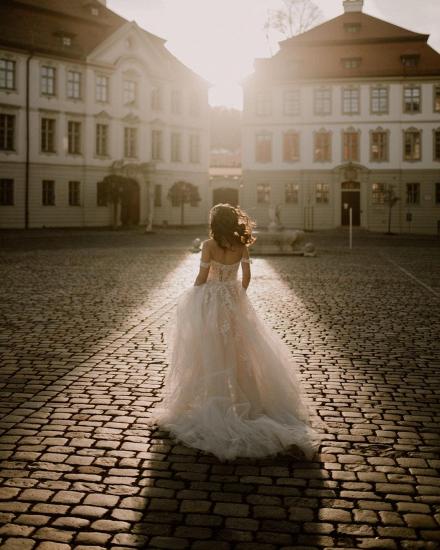 Romantisches schulterfreies Brautkleid aus Tüll für die Braut_5