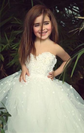 Süßes weißes Schatz-Spitzen-Blumenmädchenkleid A-Linie Tüll lange ärmellose Kleider für Mädchen