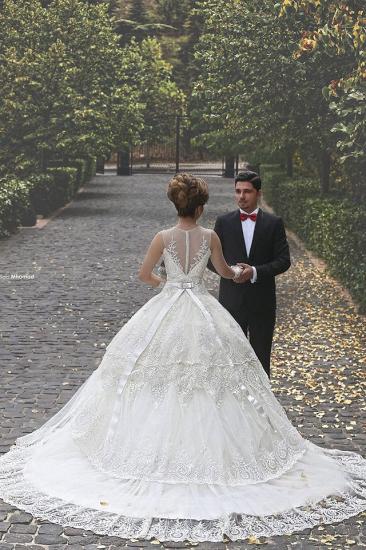 Wunderschönes, bördelndes Spitze-Ballkleid-Hochzeitskleid 2022 Neue Ankunfts-Brautkleid mit langem Zug_3