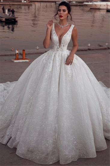 Glamouröses Brautkleid aus Spitze mit tiefem V-Ausschnitt | 2022 Ärmellose Brautkleider online