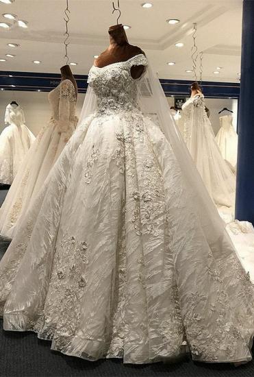TsClothzone Glamouröse A-Linie Brautkleider mit weißen Rüschen und Applikationen Schulterfreie Brautkleider aus Spitze im Angebot_1