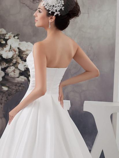 A-Line Wedding Dress Strapless Satin Strapless Bridal Gowns with Chapel Train_5