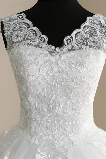 Elegant White V-neck Sleeveless Ball Gown Lace Wedding Dress_5