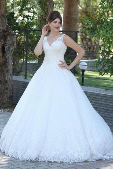 Fantastisches ärmelloses Brautkleid mit V-Ausschnitt in weißer Spitze Aline