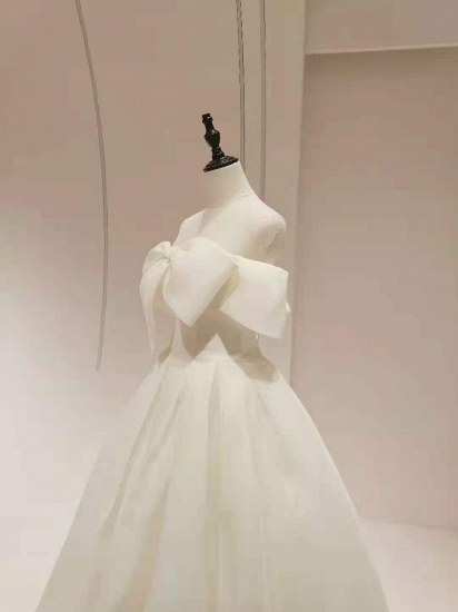 New Fashion Wedding Bride dress Featured bra pleated bow trim Short sleeve Palace wedding dress Elegant temperament Satin_2