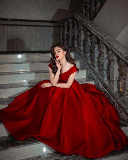 Elegantes rotes langes Abendkleid in A-Linie | Verträumtes Abschlussballkleid mit breiten Trägern_9