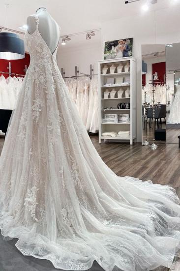 Romantisches Brautkleid mit tiefem V-Ausschnitt, Tüll und floraler Spitze, ärmelloses Aline-Kleid für die Hochzeit_4