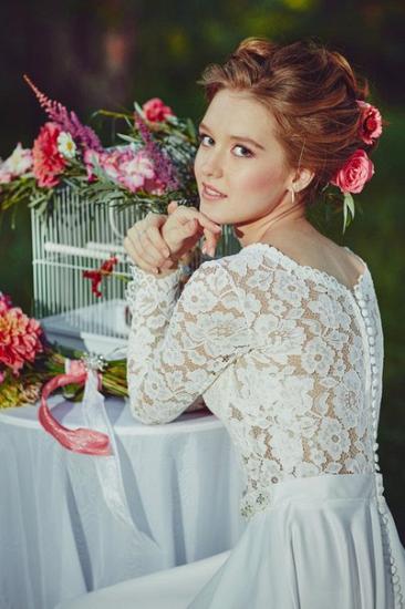 Vintage Long Sleeve White Lace Bridal Gown V-Neck Long Sweep Train Plus Size Wedding Dress_5