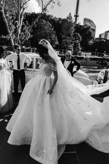 Glamorous Off the Shoulder Ball Gown Wedding Dress | Appliques Sweep Train Bridal Dresses_2