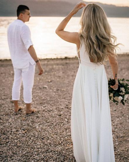 Bodenlanges weißes Hochzeitskleid mit V-Ausschnitt am Strand_2