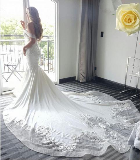 Delicate Lace-Appliques Mermaid Off-the-shoulder Train Wedding Dress 2022_5