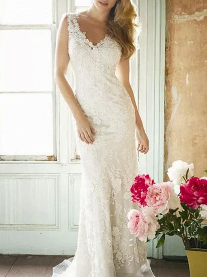 Country Plus Size Etui-Hochzeitskleid V-Ausschnitt Spitze ärmellose Brautkleider mit Sweep-Zug