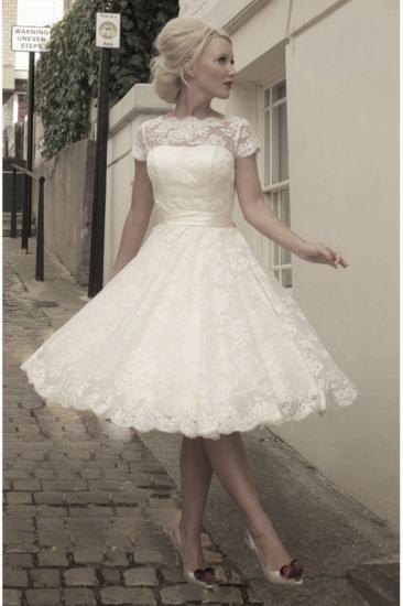 Elegantes Mini-Hochzeitskleid mit kurzen Ärmeln Tüll Spitzenapplikationen